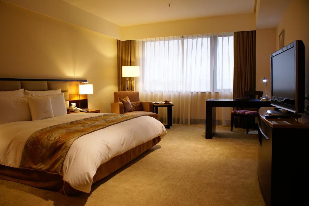 Monarch Skyline Hotel Luzhu Екстер'єр фото