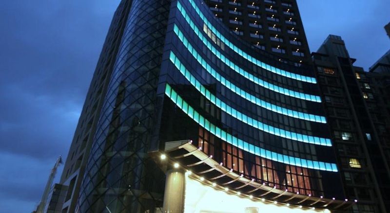 Monarch Skyline Hotel Luzhu Екстер'єр фото