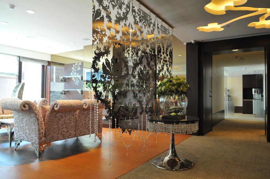 Monarch Skyline Hotel Luzhu Екстер'єр фото